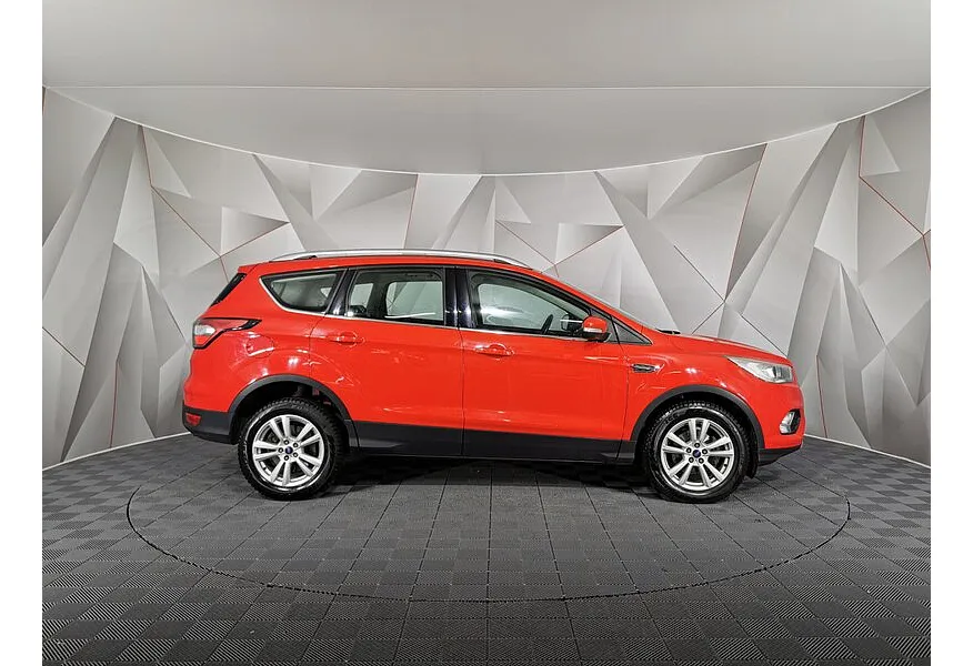 Ford Kuga 2.5 AT (150 л.с.) Красный в АВИЛОН. Слайд №6