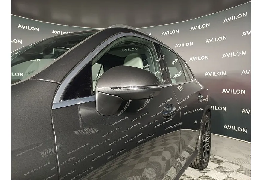 Mercedes-Benz GLC 300 4MATIC 9G-TRONIC (258 л.с.) Серый в АВИЛОН. Слайд №18