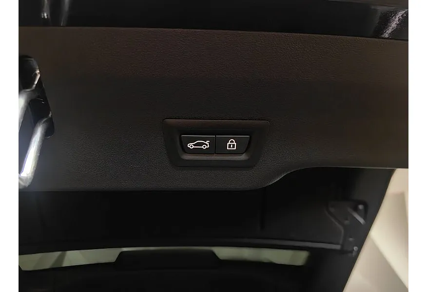 BMW 6 серия 620d xDrive Steptronic (190 л.с.) M Sport Pro Черный в АВИЛОН. Слайд №18