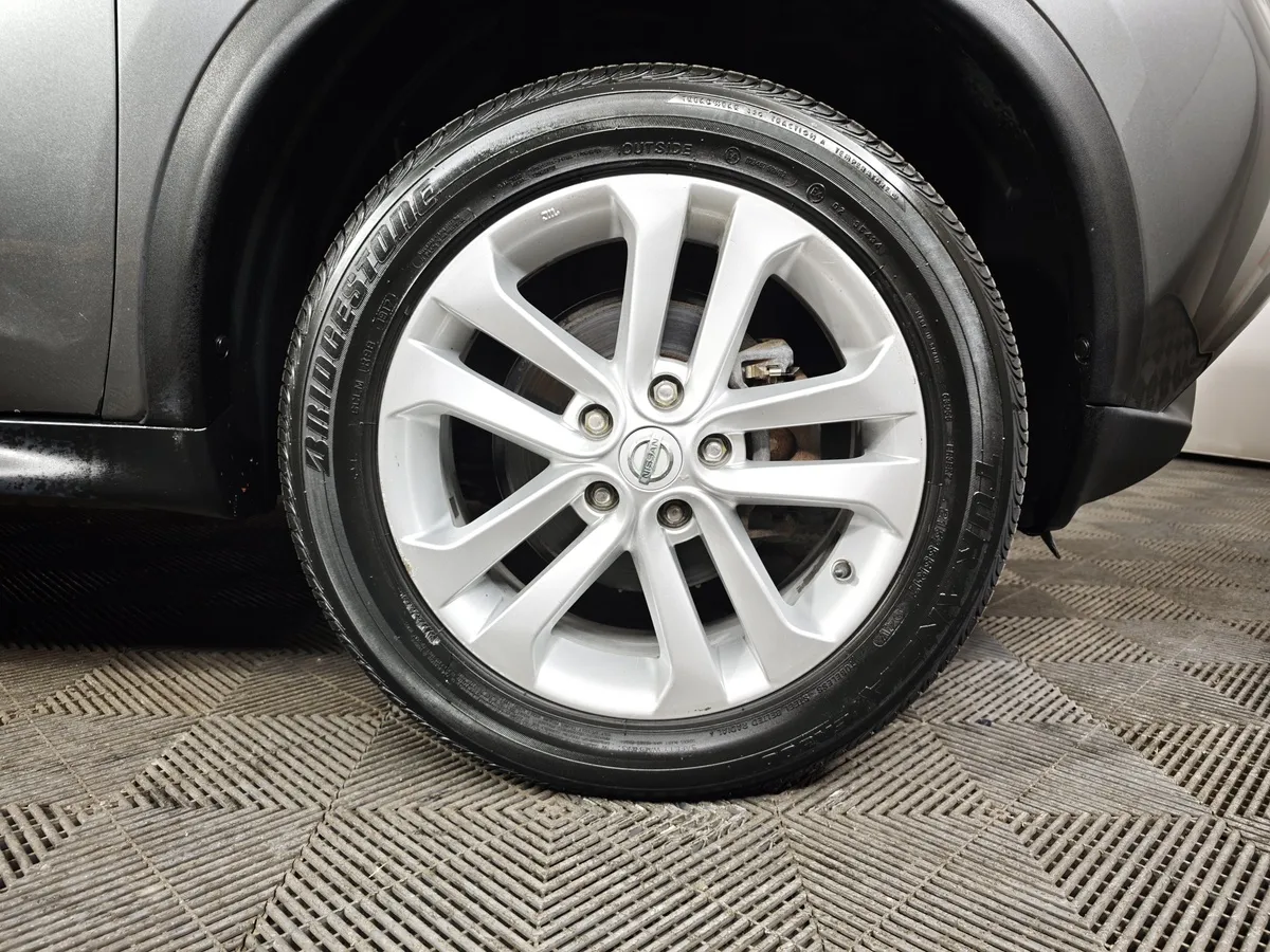 Nissan Juke 1.6 CVT (117 л.с.) Серый в АВИЛОН. Слайд №9