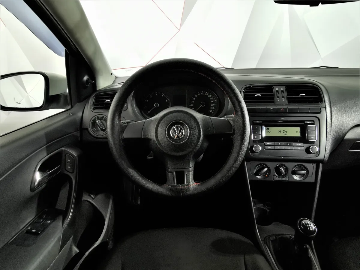 Volkswagen Polo 1.6 Tiptronic (105 л.с.) Comfortline Белый в АВИЛОН. Слайд №18
