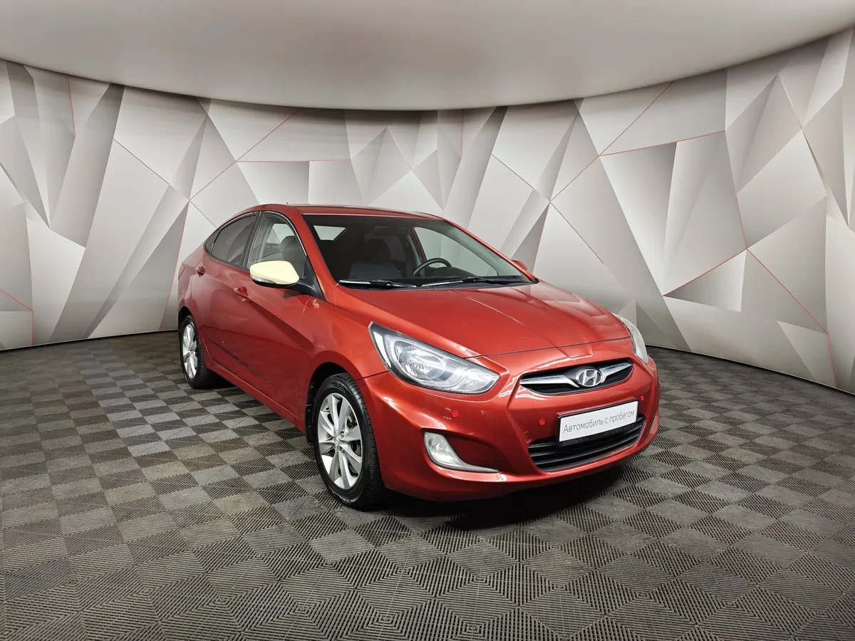 Hyundai Solaris 1.4 AT (100 л.с.) Active Красный в АВИЛОН. Слайд №3