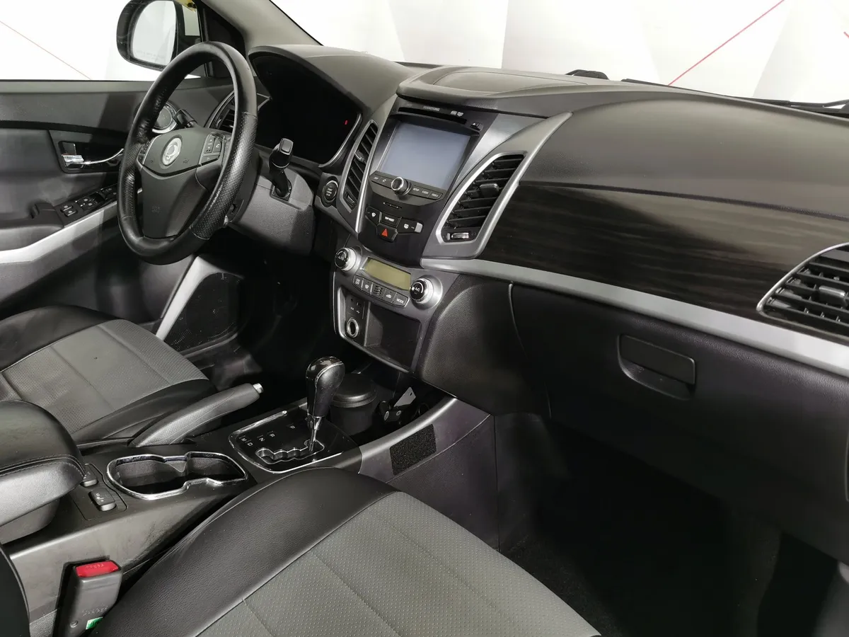 SsangYong Actyon 2.0 AT AWD (149 л.с.) Белый в АВИЛОН. Слайд №12