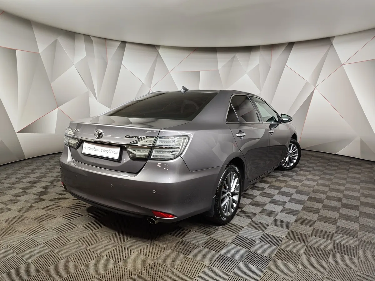 Toyota Camry 2.5 AT (181 л.с.) Стандарт Серый в АВИЛОН. Слайд №2