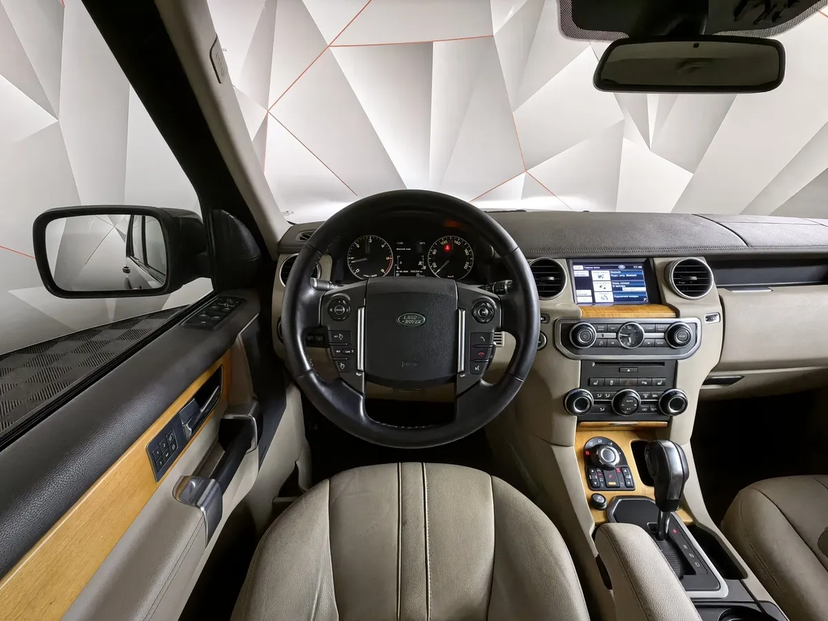 Land Rover Discovery 3.0 TDV6 AT 4WD (211 л.с.) SE Черный в АВИЛОН. Слайд №20