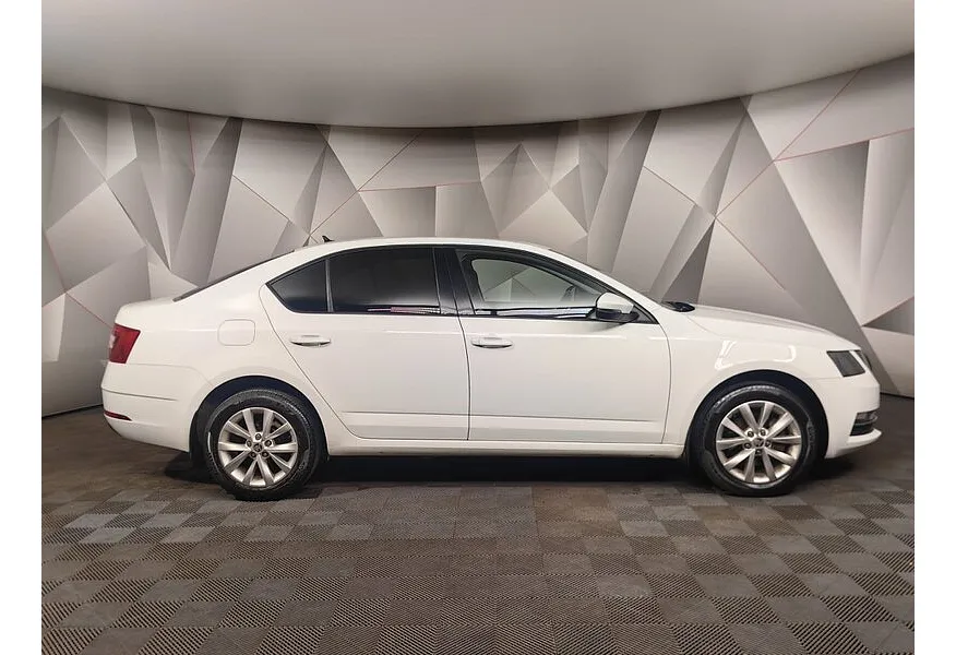 АВИЛОН - Skoda Octavia 1.4 TSI MT (150 л.с.) Hockey Edition Белый - slide 3