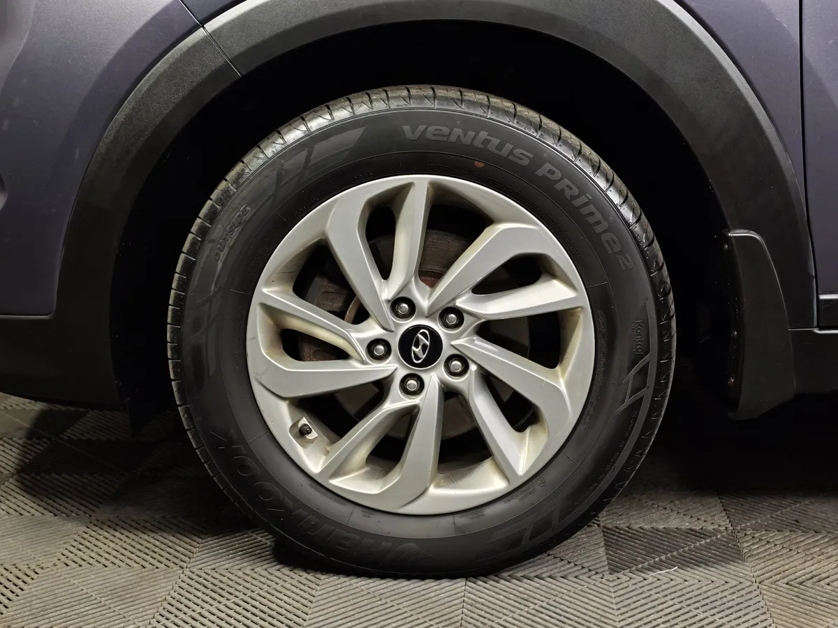 Hyundai Tucson 2.0 AT 4WD (150 л.с.) Dynamic Серый в АВИЛОН. Слайд №9