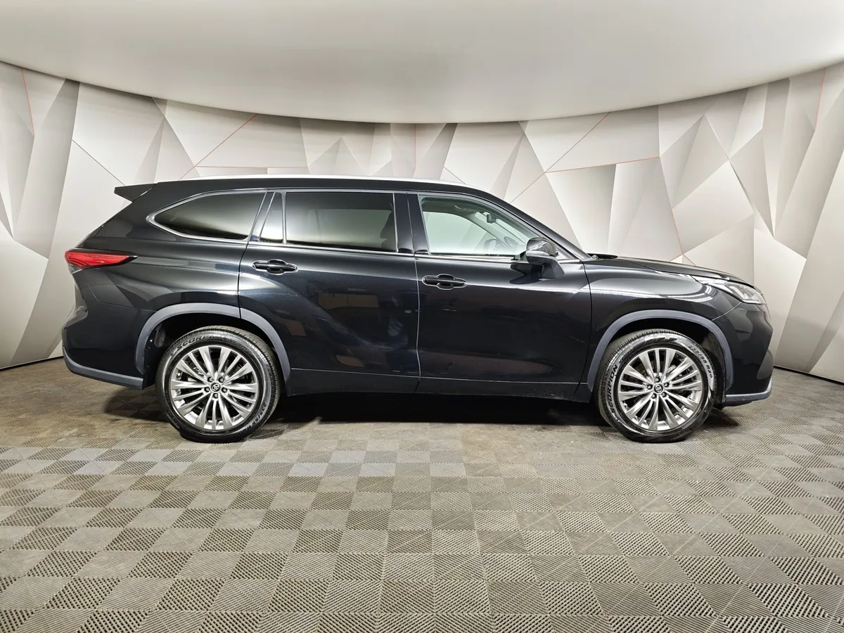 Toyota Highlander 2.0T AT 4WD (248 л.с.) Noble Version Черный в АВИЛОН. Слайд №6