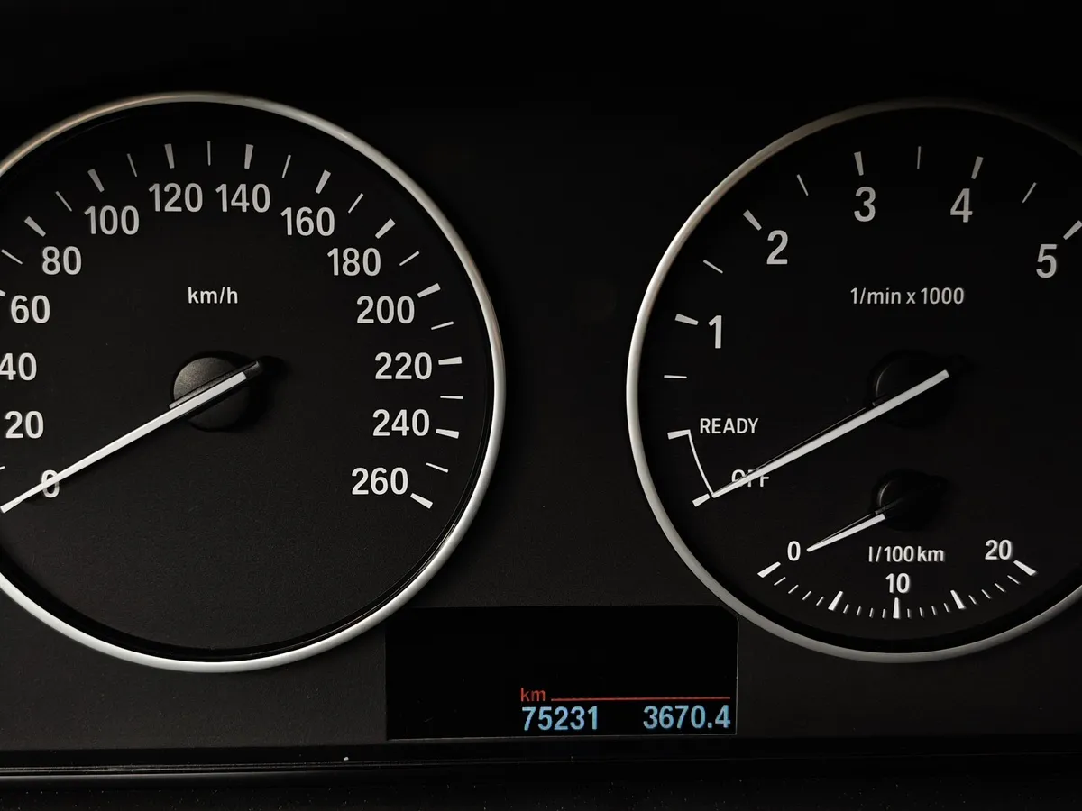 BMW 3 серия 318i AT (136 л.с.) Белый в АВИЛОН. Слайд №12
