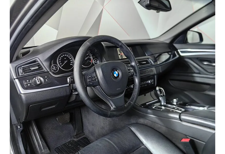 BMW 5 серия 525d xDrive AT (218 л.с.) Коричневый в АВИЛОН. Слайд №12