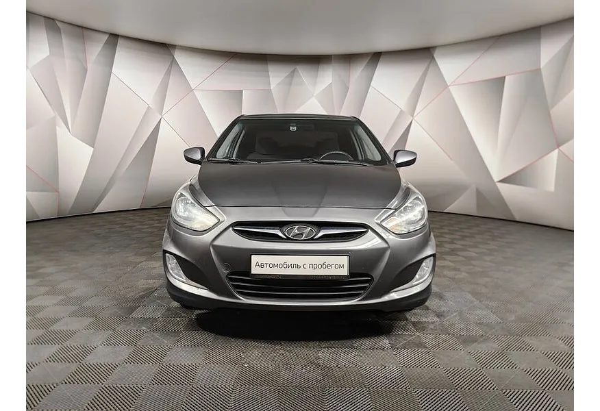 Hyundai Solaris 1.6 MT (123 л.с.) Comfort Серый в АВИЛОН. Слайд №7