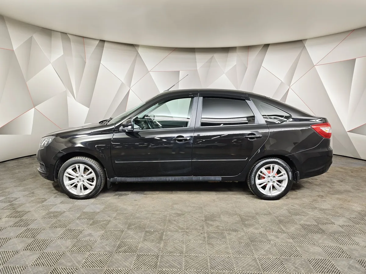ВАЗ (Lada) Granta 1.6 MT (90 л.с.) Comfort Черный в АВИЛОН. Слайд №5