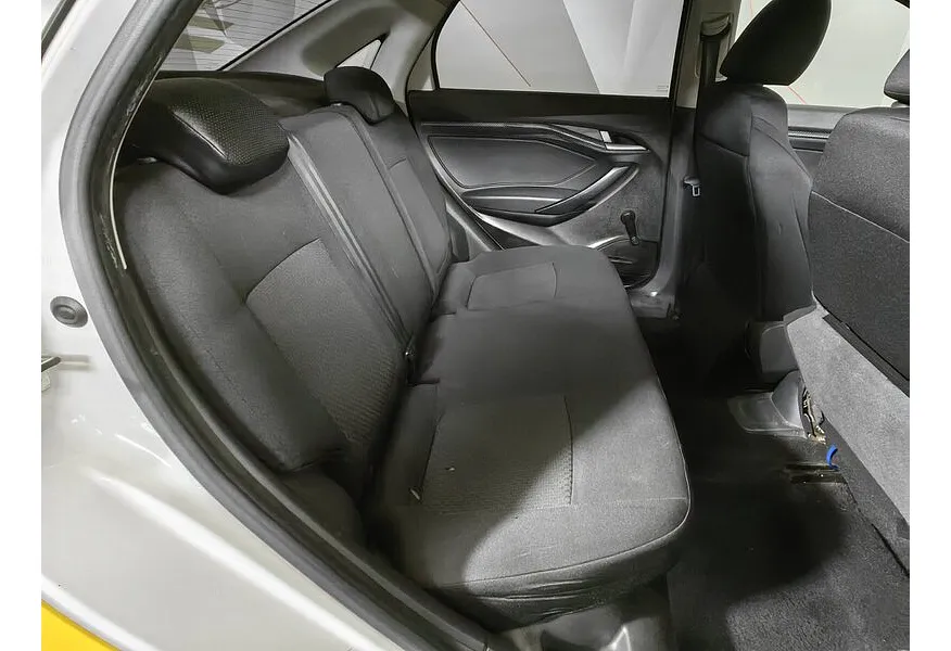 АВИЛОН - ВАЗ (Lada) Vesta 1.6 MT (106 л.с.) Желтый - slide 13