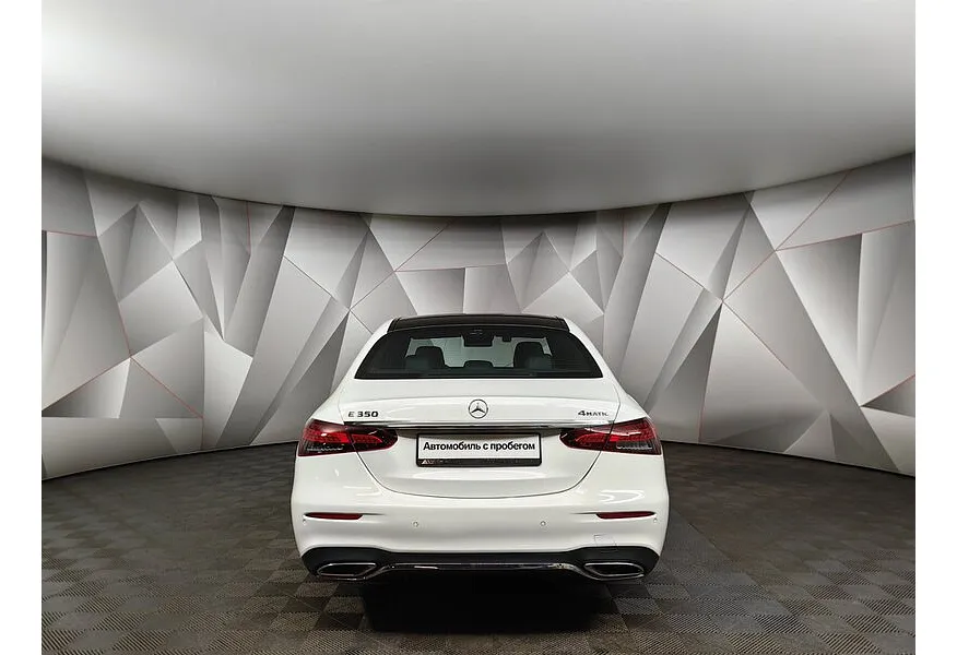 Mercedes-Benz E-Класс E 350 4MATIC 9G-TRONIC (299 л.с.) Белый в АВИЛОН. Слайд №8
