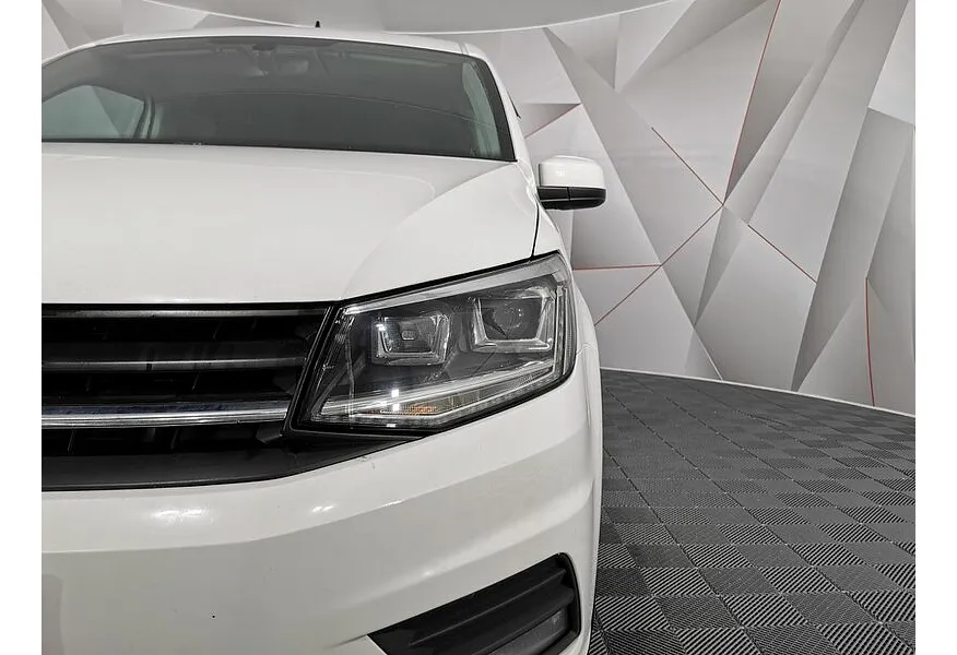 Volkswagen Caddy 2.0 TDI DSG (140 л.с.) Comfortline (7 мест) Белый в АВИЛОН. Слайд №10