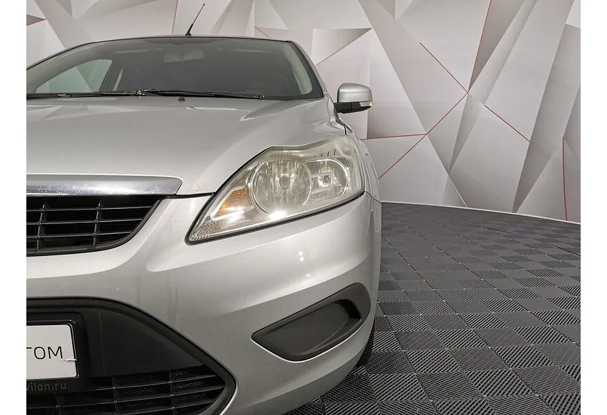 Ford Focus 1.8 MT (125 л.с.) Comfort Серебристый в АВИЛОН. Слайд №19