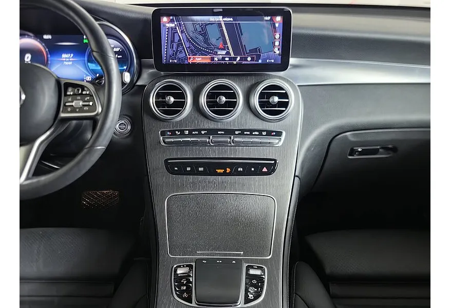Mercedes-Benz GLC 300 9G-TRONIC 4MATIC (249 л.с.) Sport Plus (Локальная сборка) Черный в АВИЛОН. Слайд №14