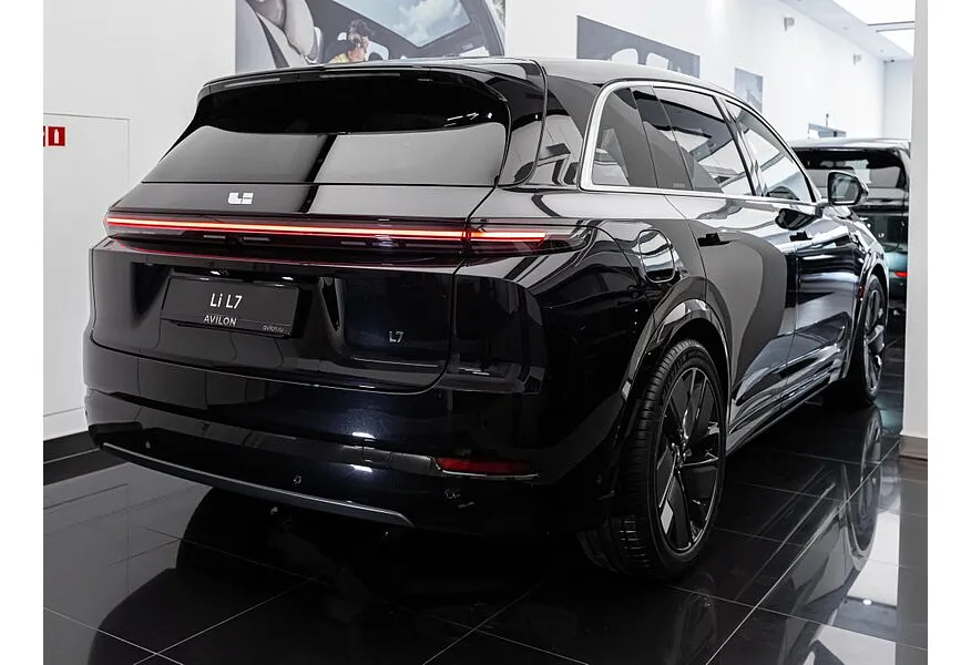 Li Auto L7 1.5 AT 4WD (449 л.с.) Ultra Черный в АВИЛОН. Слайд №7