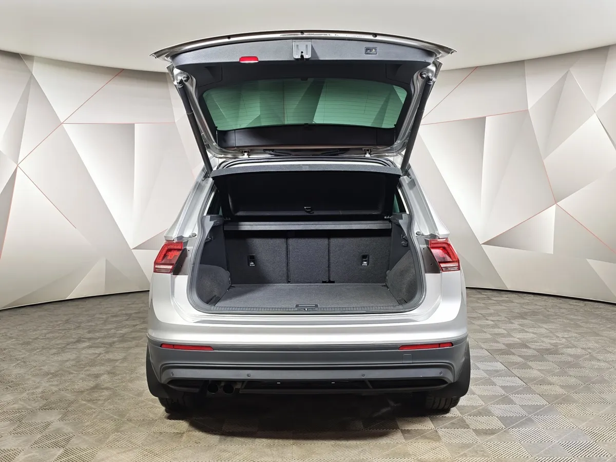 Volkswagen Tiguan 2.0 TSI 4Motion AT (180 л.с.) Respect Серебристый в АВИЛОН. Слайд №12
