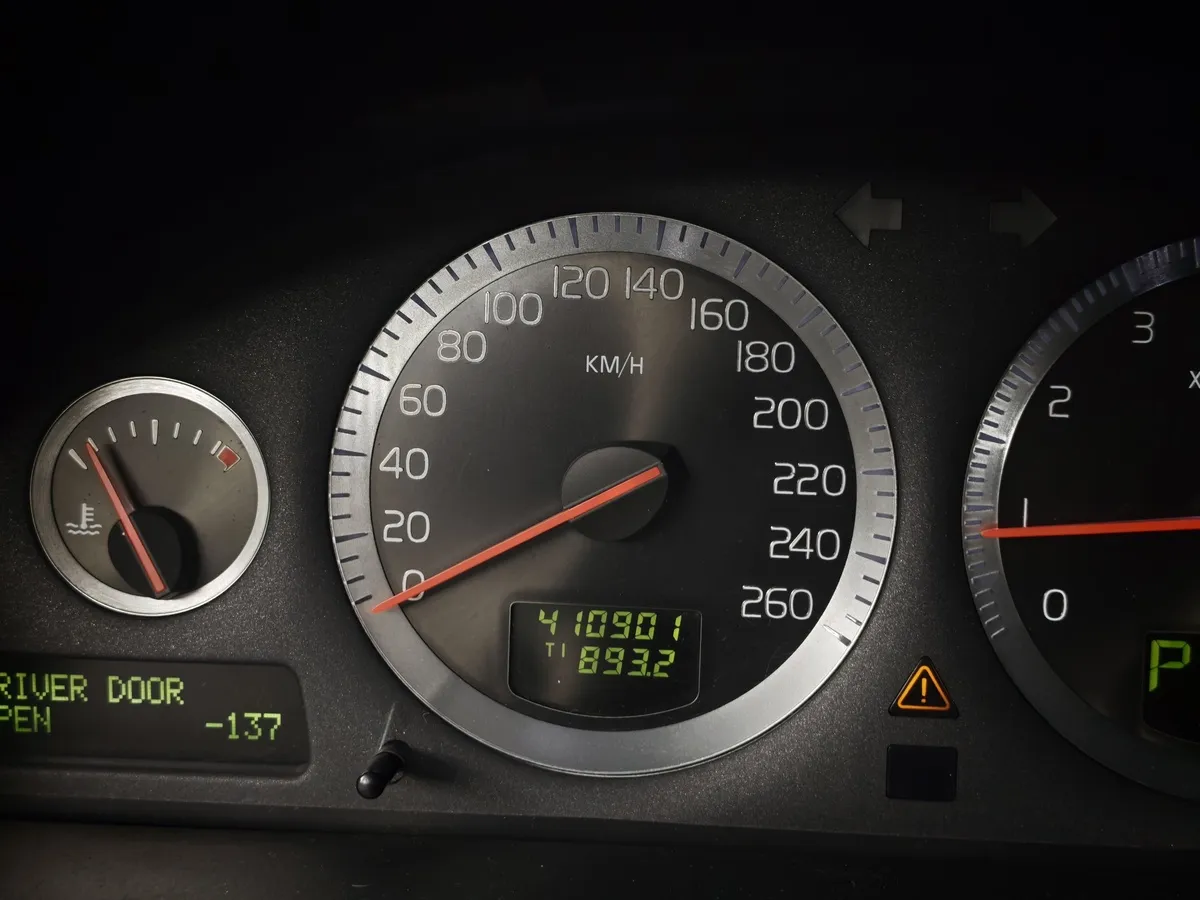 Volvo S60 2.4 AT (170 л.с.) Коричневый в АВИЛОН. Слайд №15