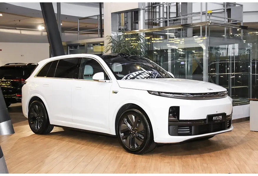 Li Auto L7 1.5 AT 4WD (449 л.с.) Ultra Белый в АВИЛОН. Слайд №2
