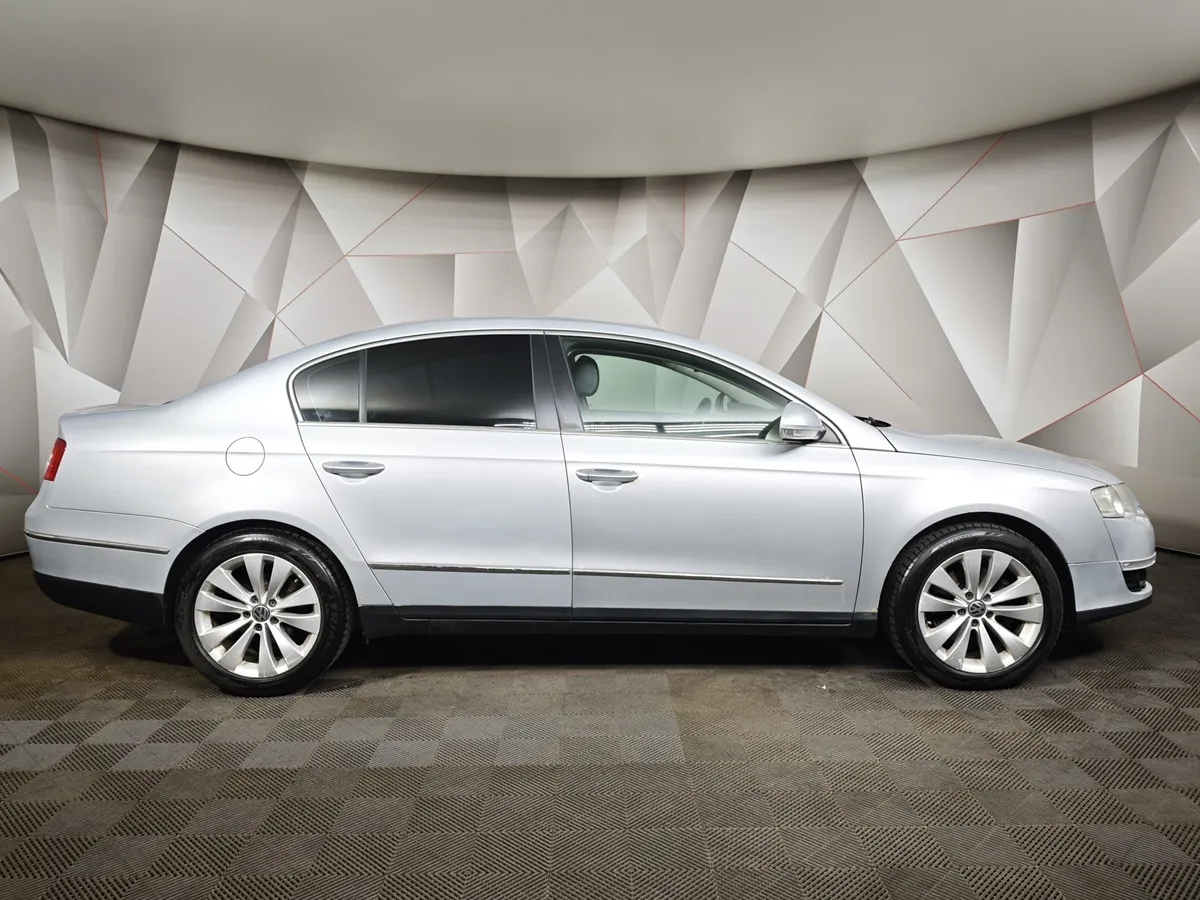 Volkswagen Passat 1.8 TSI DSG (152 л.с.) Серебристый в АВИЛОН. Слайд №6