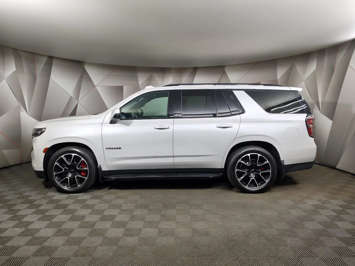 Chevrolet Tahoe 5.3 AT 4WD (343 л.с.) RST Белый в АВИЛОН. Слайд №5