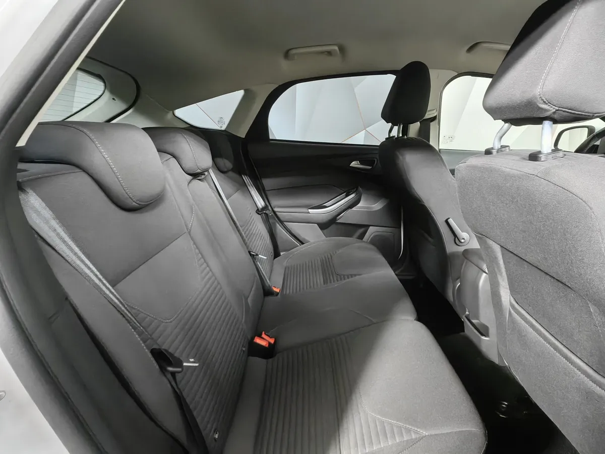 Ford Focus 1.5 EcoBoost AT (150 л.с.) Titanium Белый в АВИЛОН. Слайд №15