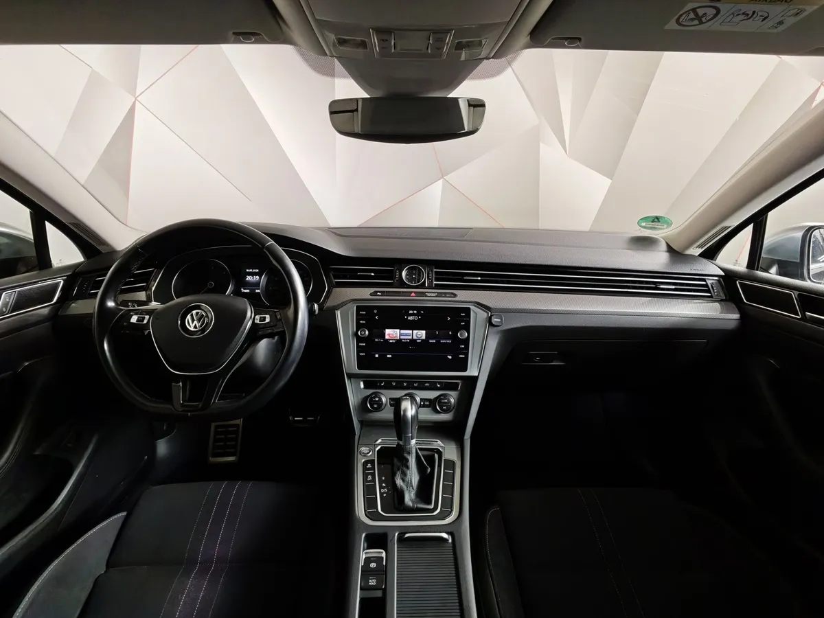 Volkswagen Passat 2.0 AMT (190 л.с.) Variant Серый в АВИЛОН. Слайд №13