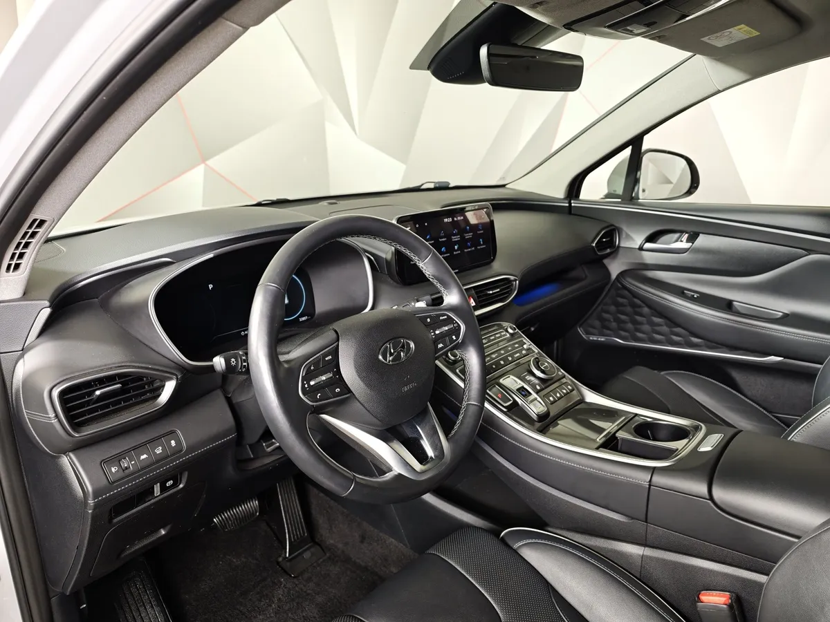 Hyundai Santa Fe 2.2 CRDi AWD 8AT (200 л.с.) Prestige Белый в АВИЛОН. Слайд №19