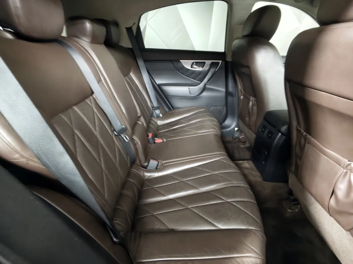 Infiniti FX-Series FX35 AT AWD (307 л.с.) Золотой в АВИЛОН. Слайд №15