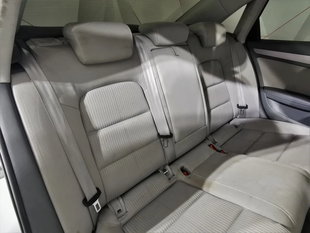 Audi A4 1.8 TFSI multitronic (120 л.с.) Белый в АВИЛОН. Слайд №14