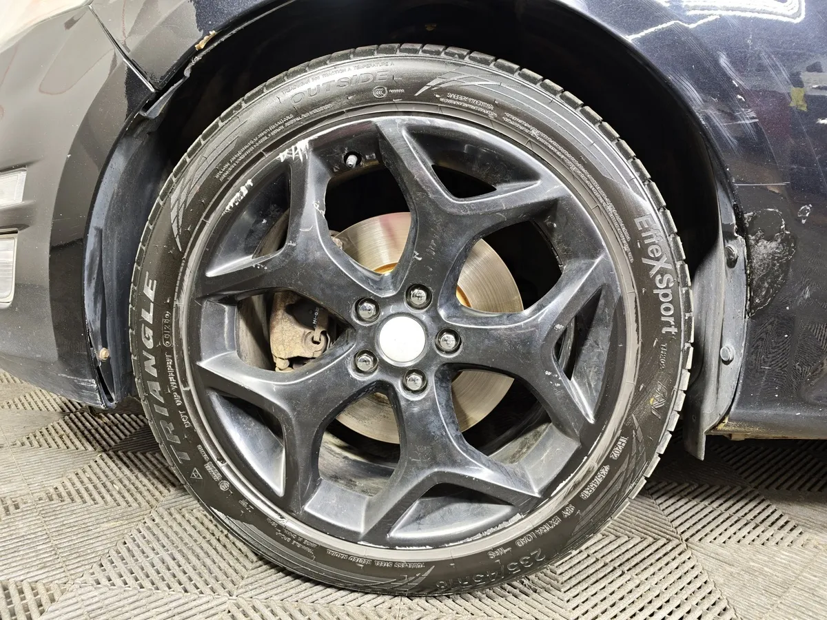 Ford Mondeo 2.0 EcoBoost PowerShift (200 л.с.) Titanium Черный в АВИЛОН. Слайд №9