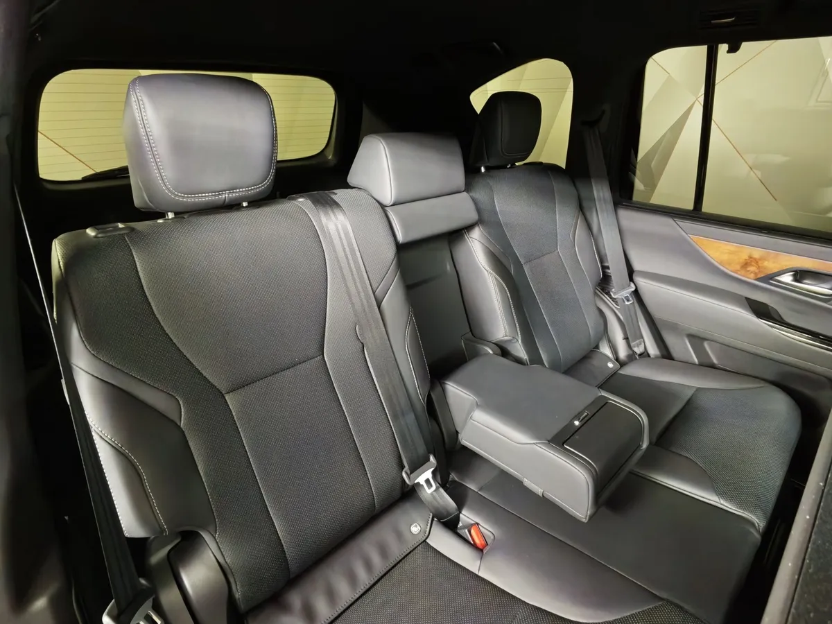 Lexus LX 500d 3.4 AT 4WD (299 л.с.) Active Серый в АВИЛОН. Слайд №17