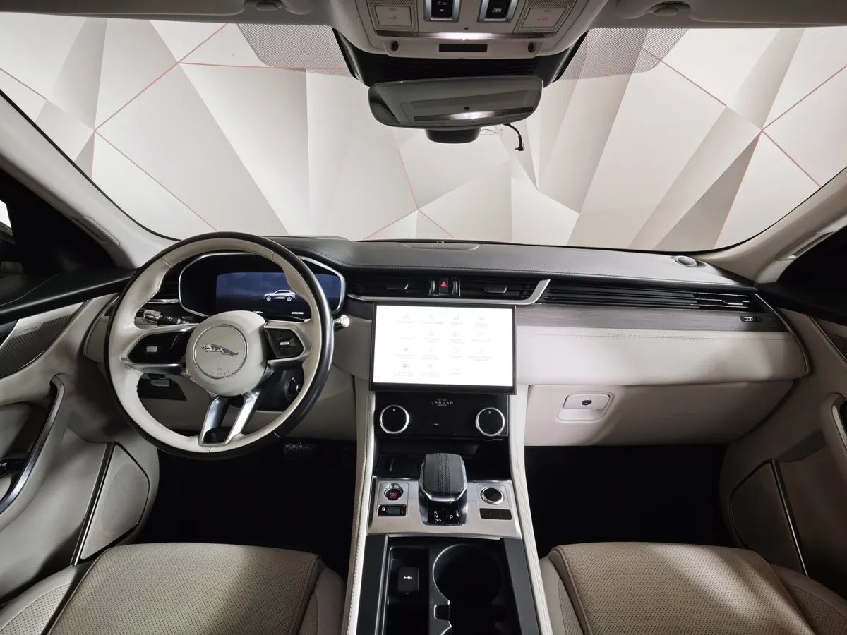 Jaguar F-Pace 2.0P AT AWD (249 л.с.) SE Красный в АВИЛОН. Слайд №12