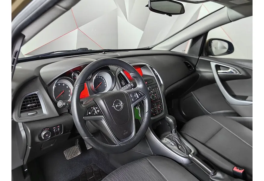 Opel Astra 1.4 Turbo AT (140 л.с.) Бежевый в АВИЛОН. Слайд №18 Opel Astra 1.4 Turbo AT (140 л.с.) Бежевый в АВИЛОН. Слайд №18