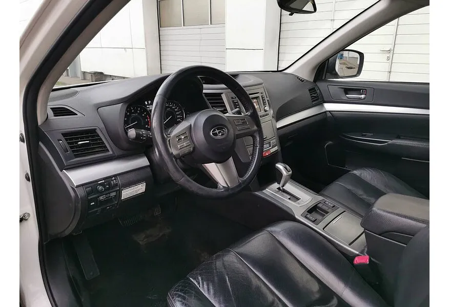 Subaru Outback 2.5 Lineartronic AWD (167 л.с.) Белый в АВИЛОН. Слайд №18