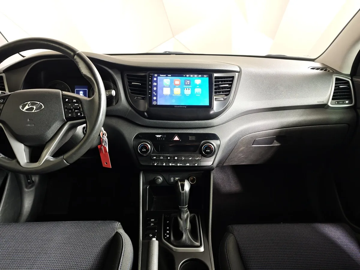Hyundai Tucson 2.0 AT (150 л.с.) Comfort Черный в АВИЛОН. Слайд №14 Hyundai Tucson 2.0 AT (150 л.с.) Comfort Черный в АВИЛОН. Слайд №14