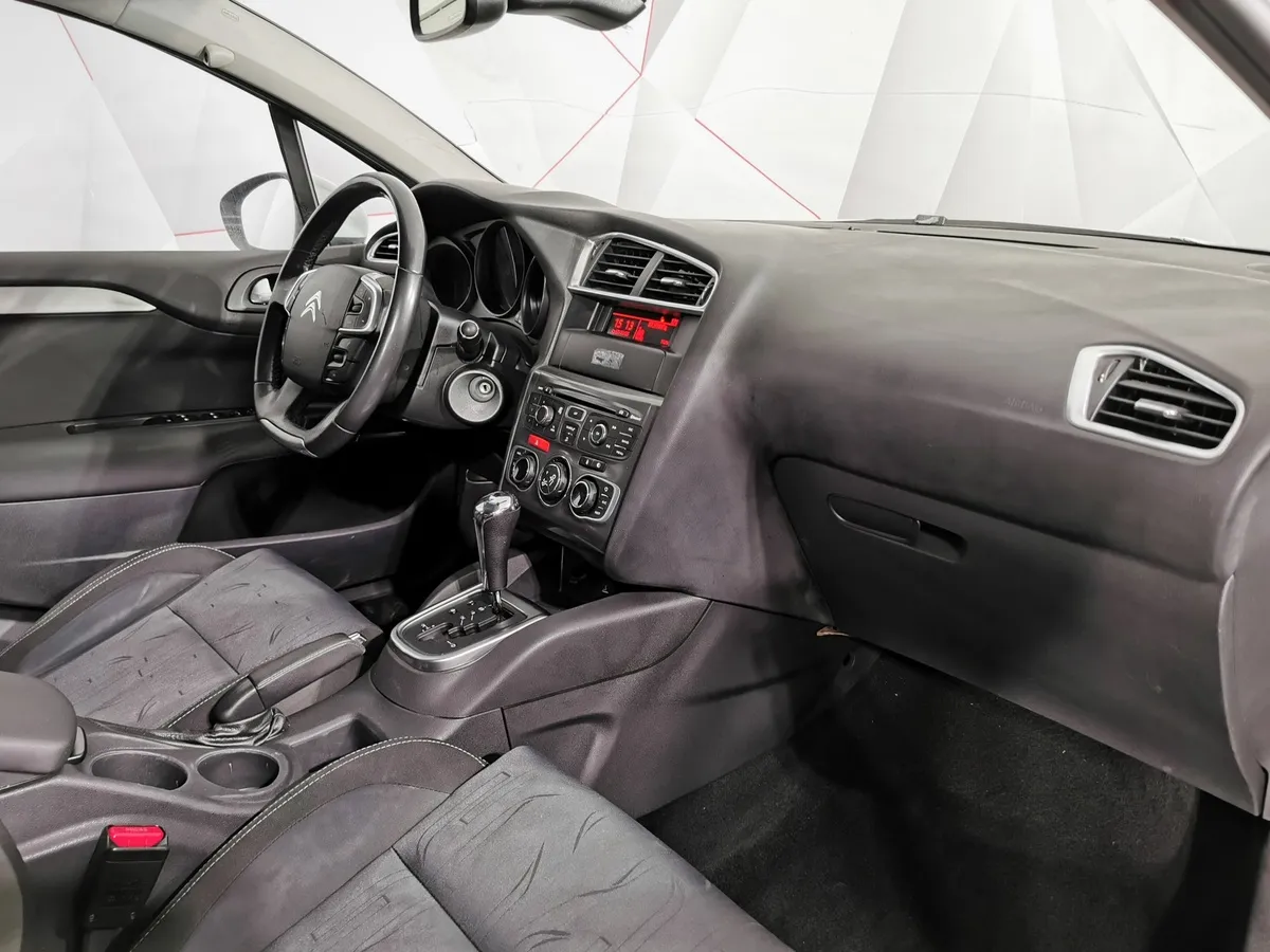 Citroen C4 1.6 VTi AT (120 л.с.) Белый в АВИЛОН. Слайд №12