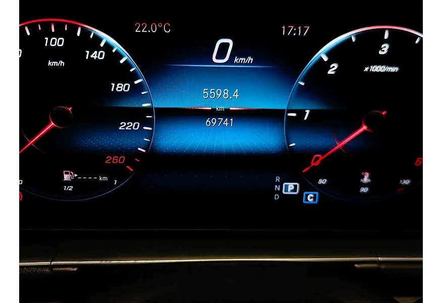 Mercedes-Benz GLS 400 d 9G-TRONIC 4Matic (330 л.с.) Premium Черный в АВИЛОН. Слайд №18