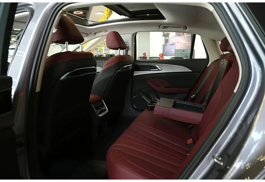 Hongqi H5 2.0 AT (218 л.с.) Black Edition Черный в АВИЛОН. Слайд №6