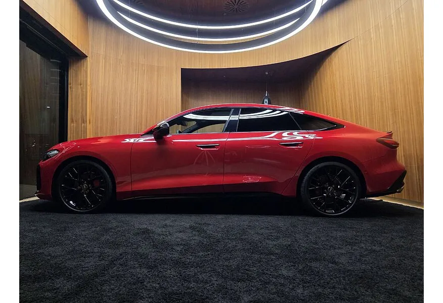 Audi A5 2.0 40 TFSI S-tronic quattro (204 л.с.) Красный в АВИЛОН. Слайд №3