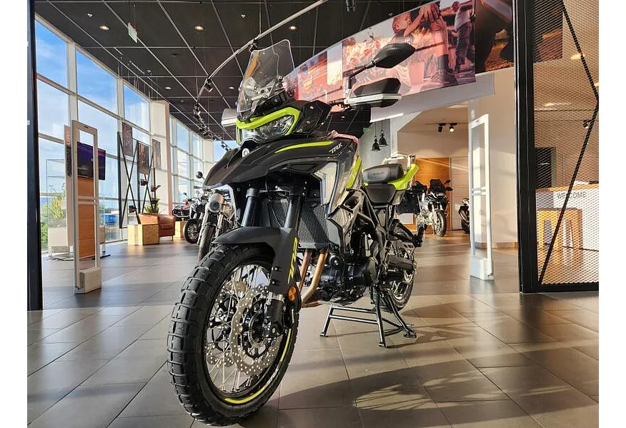 АВИЛОН - Benelli TRK 702 X 698 см³ (70 л.с.) (70) 698 Серый - slide 0