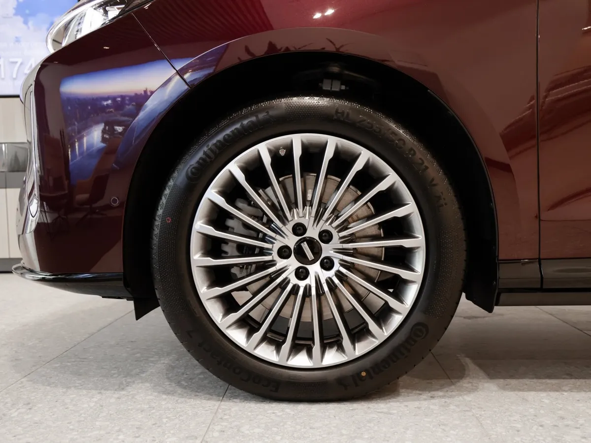 WEY V9X 2.0h AT 4WD (598 л.с.) 6 мест Люкс Красный в АВИЛОН. Слайд №9