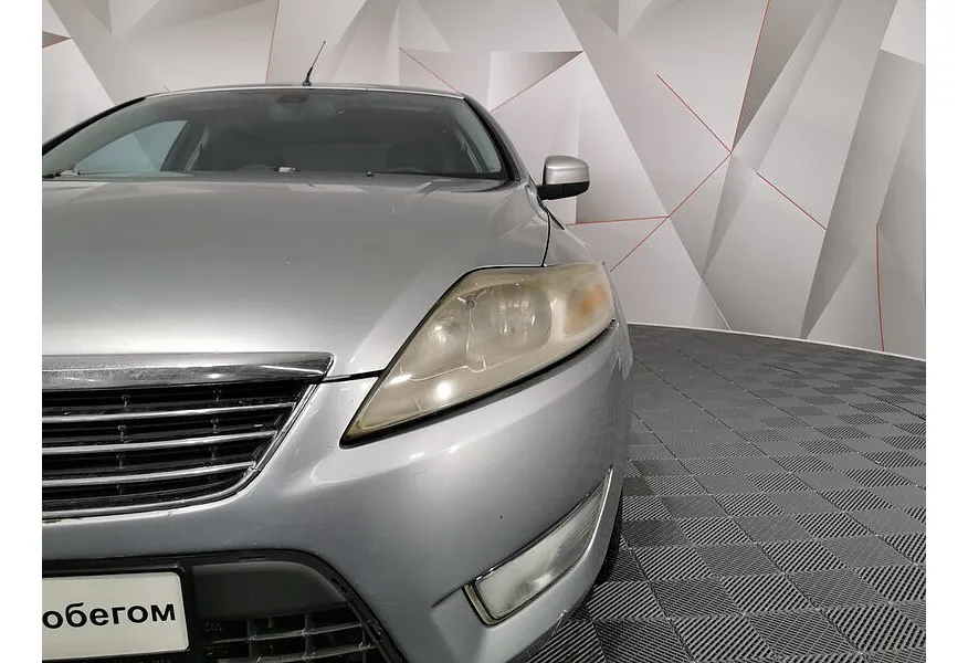 Ford Mondeo 2.0 MT (145 л.с.) Серебристый в АВИЛОН. Слайд №10