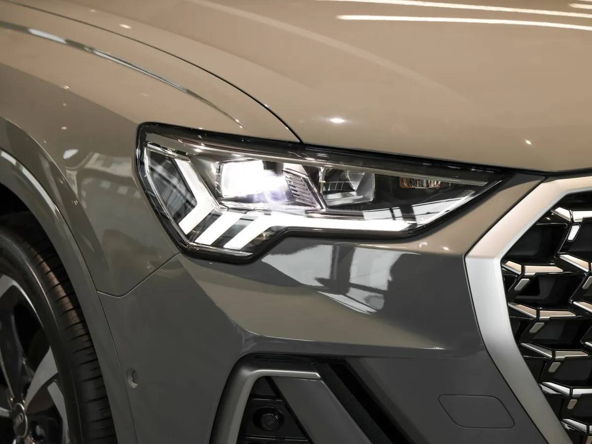 Audi Q3 35 1.5 TFSI S-tronic (160 л.с.) Fashion Dynamic Edition Серый в АВИЛОН. Слайд №21