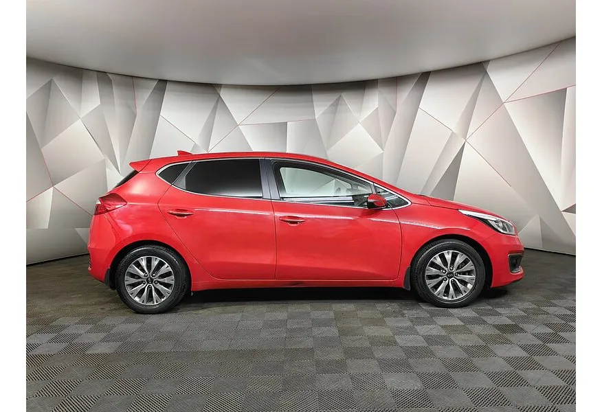 АВИЛОН - Kia Ceed 1.6 AT (130 л.с.) Comfort Красный - slide 3