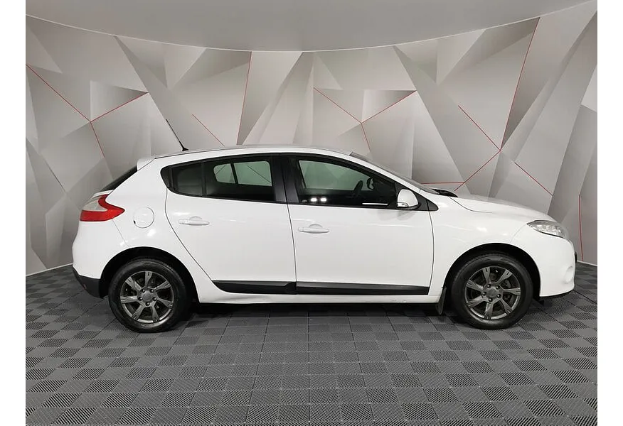 АВИЛОН - Renault Megane 1.6 MT (106 л.с.) Белый - slide 2