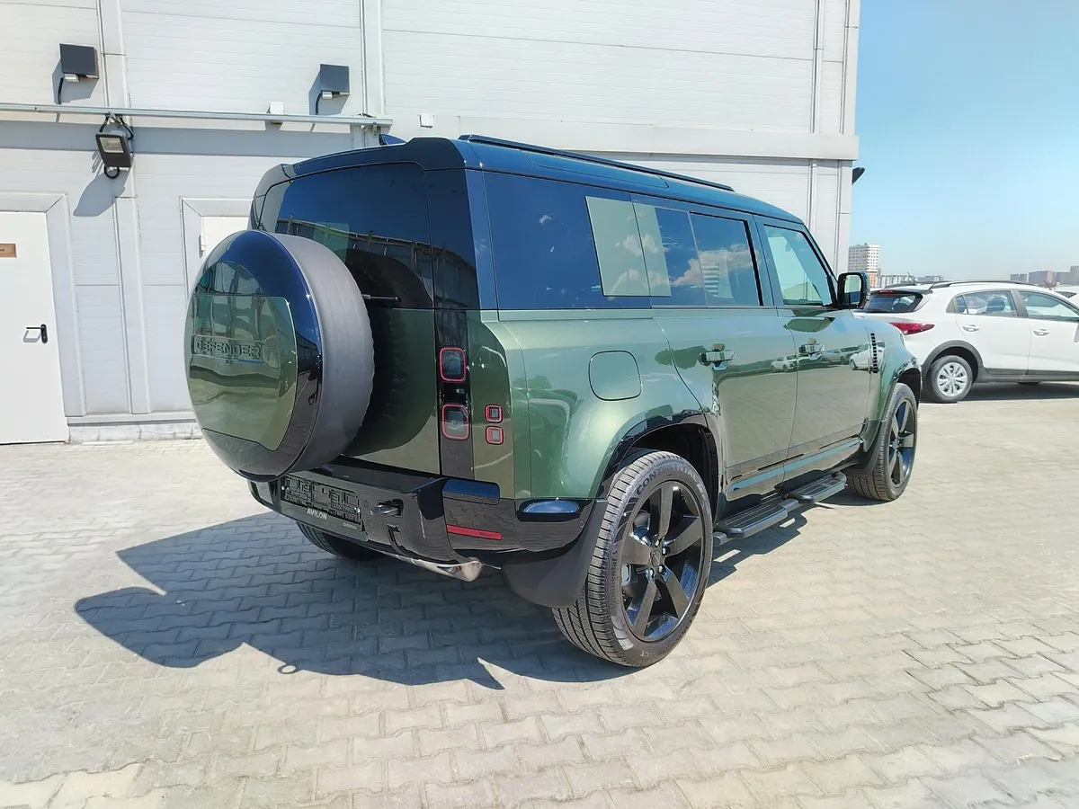 Land Rover Defender 3.0D D6H AT (249 л.с.) X-Dynamic HSE Зеленый в АВИЛОН. Слайд №6