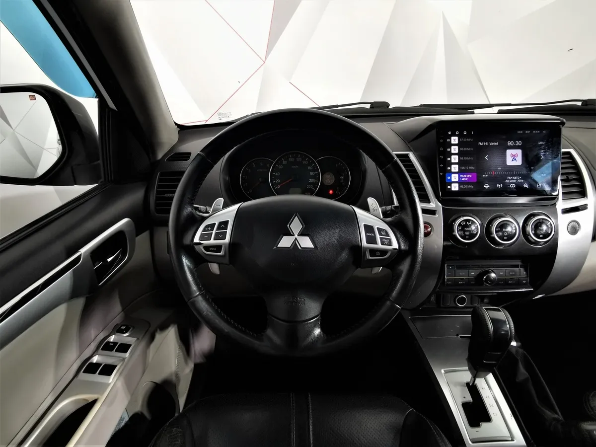 Mitsubishi Pajero Sport 2.5 DI-D AT AWD (178 л.с.) Белый в АВИЛОН. Слайд №19